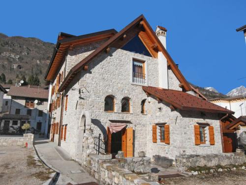 Barcis Apartment | Discover Apartment Albergo Diffuso - Cjasa Ustin-2 with Ocean View