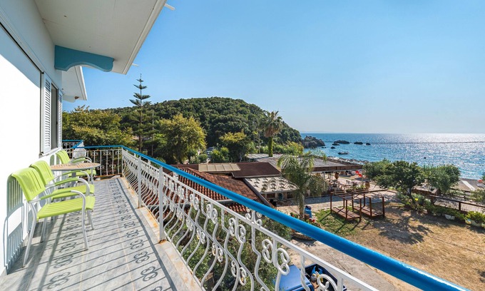Parga Apartment | Apartment 'Alex Bar 5' with Sea View, Wi-Fi and Air Conditioning