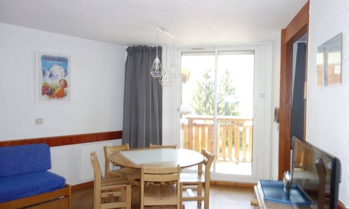 Bergers Apartment | Cozy Apartment in Alpe d'Huez - Family-Friendly Retreat