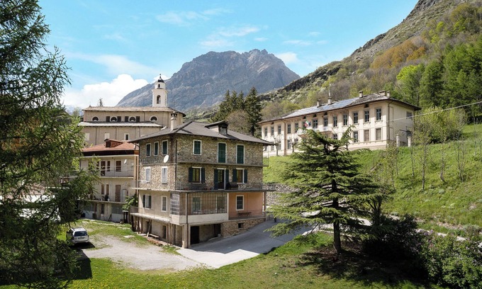 Acceglio Apartment | Experience Alta Valle Maira C: Mountain Views & Shared Garden