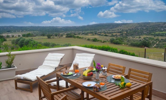 San Corrado di Fuori Apartment | Family-Friendly Apartment Amici Miei di Ponente Awaits