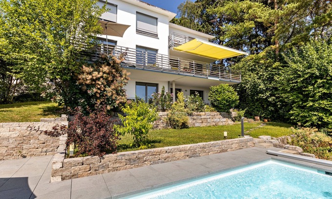 Daisendorf Apartment | Lake View Apartment 'Am Lichtenberg' with Private Terrace