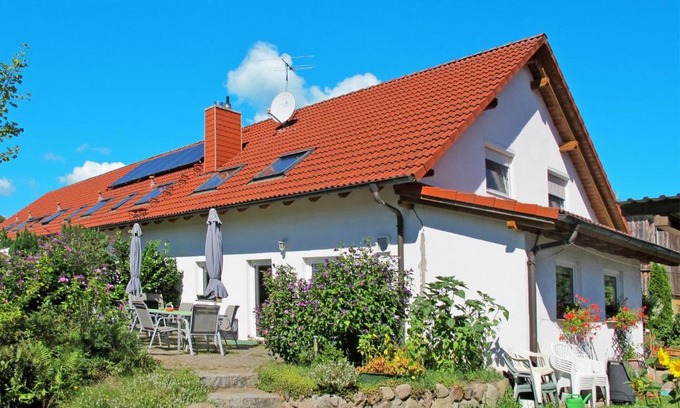Wesenberg Apartment | Family-Friendly Retreat at Apartment Am Pälitzsee-2