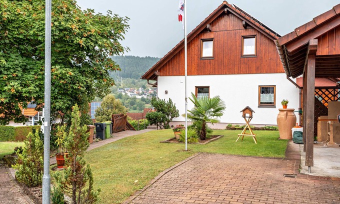 Hilpertsau Apartment | Apartment 'Am Rain' with Private Terrace, Private Garden and Wi-Fi