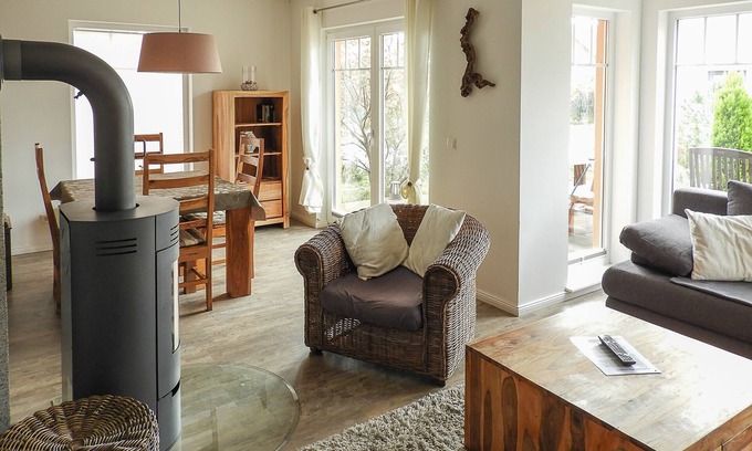 Peenemuende Apartment | Relax at Peenemünde: Family-Friendly Apartment by the Port