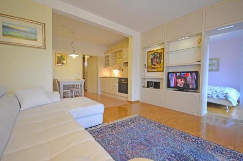 Bled Apartment | Oceanfront Apartment Amigo: Guest Rated 9.6/10