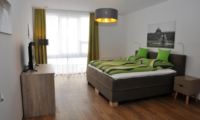 Mitte Apartment | Family-Friendly Apartment an den Quellen with Top Ratings