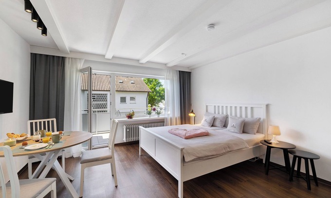 Langenargen Apartment | Apartment 'Andrea' with Balcony and Wi-Fi