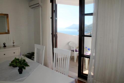 Gruz Apartment | Family-Friendly Apartment Anet with Free Parking Options