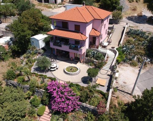 Zurkovo Apartment | Top-Rated Apartment Anika: Family-Friendly with Kitchen Access