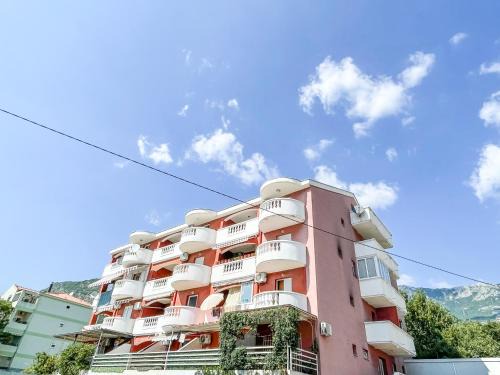 Podmaine Apartment | Family-Friendly Anita Apartments in Beautiful Budva