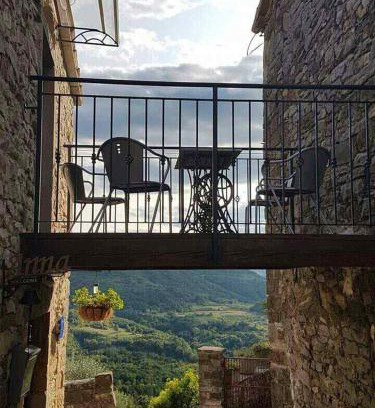 Draguc Apartment | Top-Rated Apartment Anna: Family-Friendly with Breakfast Included