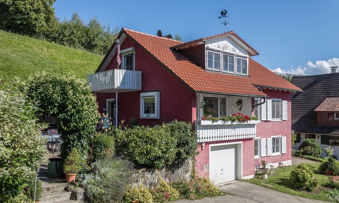 Lindau Apartment | Scenic Apartment "Annemarie and Walter Hechelmann" by Lake