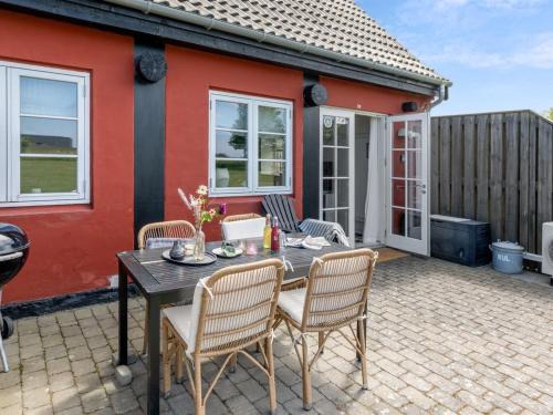 Akirkeby Apartment | Family-Friendly Apartment Antine - 6km to Bornholm's Coast