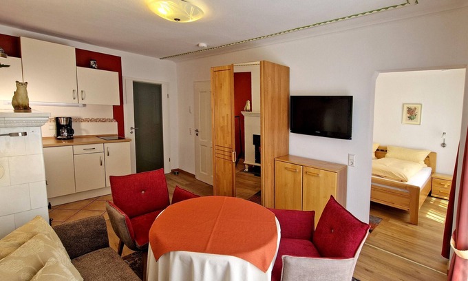 Insel Apartment | Oceanfront Apartment 'S3' with Wi-Fi and Spa Amenities