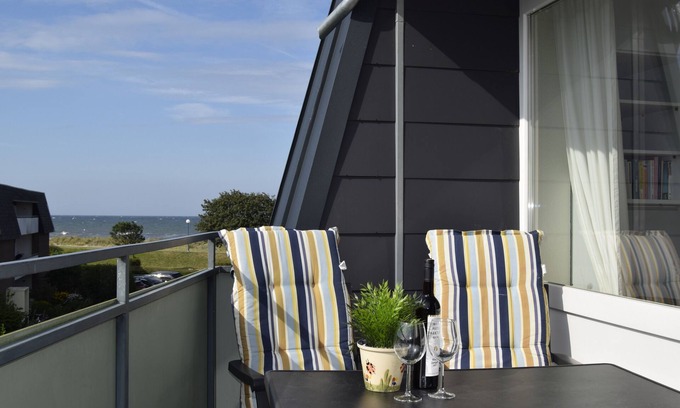Schonberger Strand Apartment | Cozy Apartment for 4 with Ocean View in Schönberger Strand