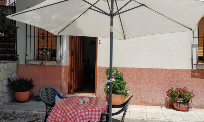 Velez Rubio Apartment | Inviting Apartment 'Apartamento Mahimon' with Mountain Views