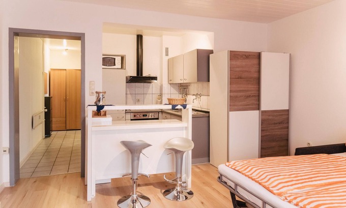 Darmstadt Apartment | Cozy Apartment EG 02 with Breakfast & Child-Friendly Amenities