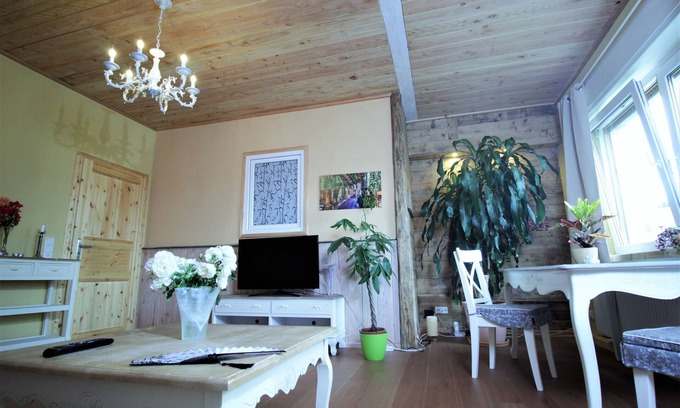 Oybin Apartment | Cozy Apartment for 2 in Oybin with Ocean View Amenities