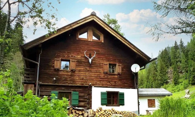 Dienten am Hochkoenig Apartment | Chalet Berg 7: Cozy Apartment with Spa & Family Amenities