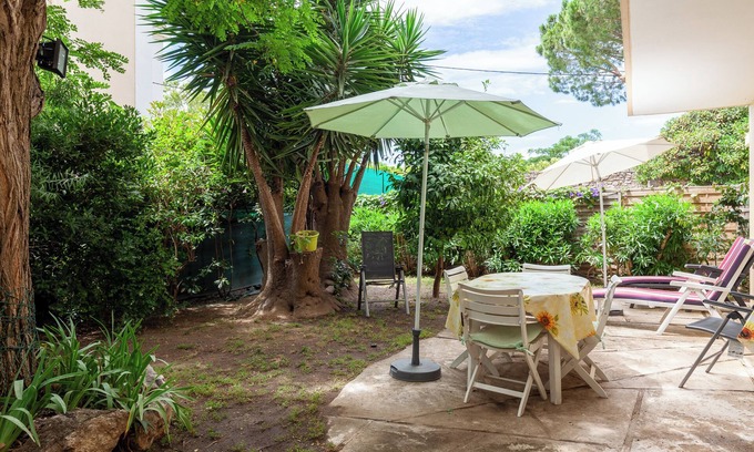 La Seyne-sur-Mer Apartment | Cozy Apartment with Private Garden and Ocean View Terrace