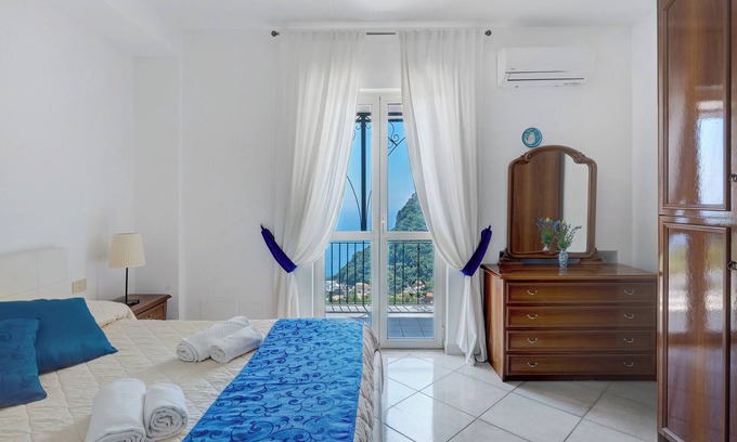 Nerano Apartment | Charming 'Appartamento Positano' with Ocean View & Wi-Fi