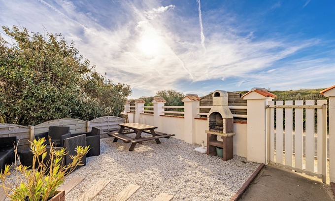 Barbatre Apartment | Cozy Apartment Steps from the Beach with Private Garden