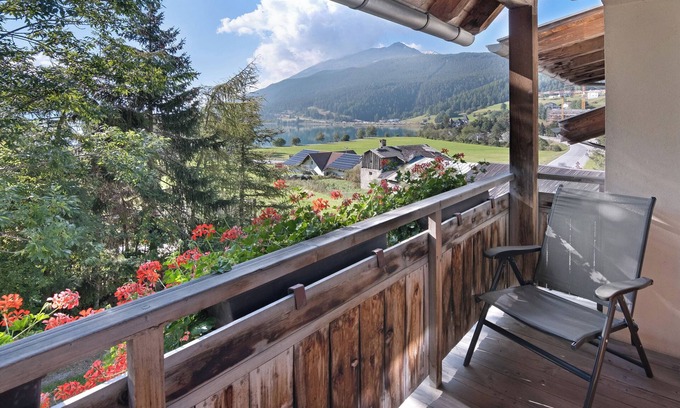 Resia Apartment | Lake View Apartment 'Appartements Egart 1' with Balcony & Wi-Fi