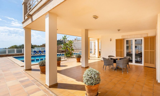 Cala Figuera Apartment | Relax at Apto Villa Sirena with Pool, Ocean Views & More