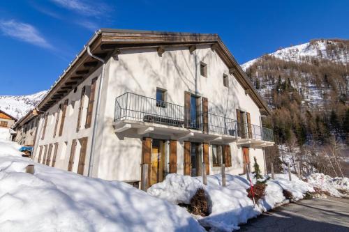Montroc Apartment | Family-Friendly Appartment Arsene No 2 - Happy Rentals