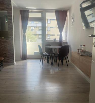 Pfersee-Nord Apartment | Apartment AS mit Balkon