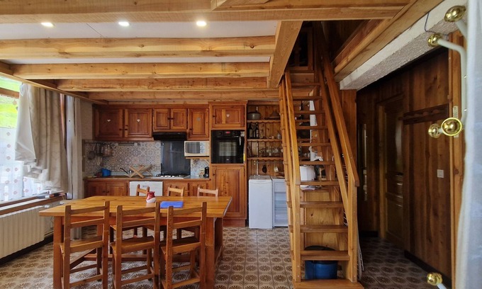 Molines-en-Queyras Apartment | Family-Friendly Apartment at Clôt de la Chalp - Rated 9.6