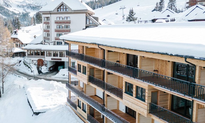Sonnenalpe Nassfeld House | Charming Apartment in Sonnleitn with Relaxing Terrace