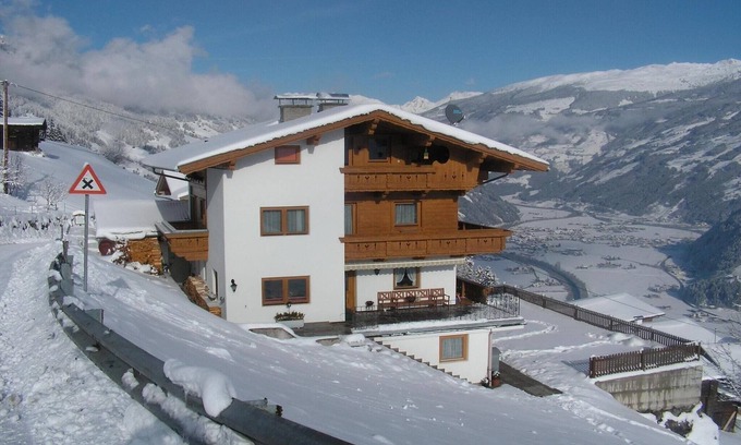 Hippach Apartment | Scenic Apartment in Hippach im Zillertal with Pool Access