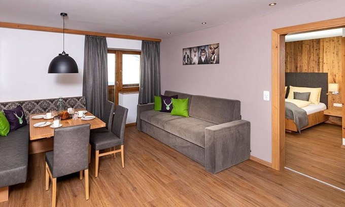 Muehlbach Am Hochkoenig Apartment | Discover "Wilderer": Top-Rated Aparthotel with Ocean Views
