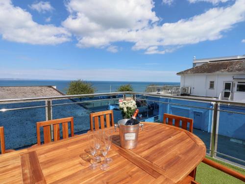 Babbacombe Apartment | Family-Friendly Apartment at Morningside Hotel - 4 Stars