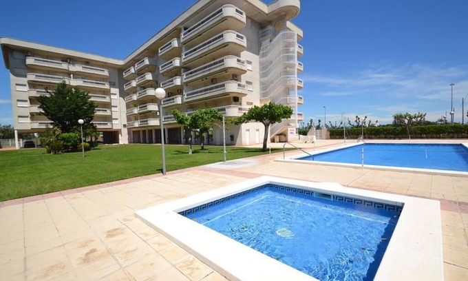 La Pineda Apartment | Beachfront Apartment with Pool & Ocean Views, Rated 10/10