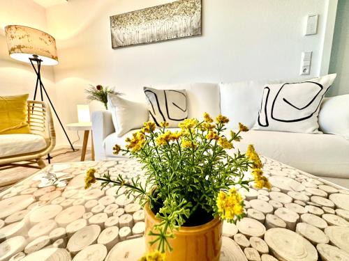 Hohenheim Apartment | Scenic Two-Level Apartment with Family-Friendly Amenities