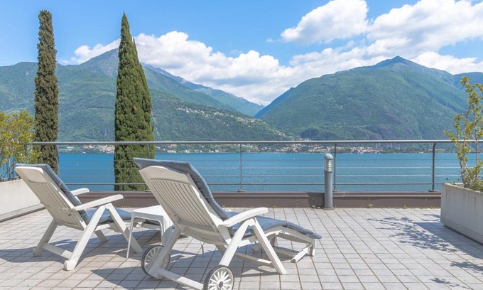 Vignola Apartment | Relaxing Retreat at Apartment Azalea in Beautiful Cremia