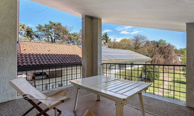 Induno Olona Apartment | Scenic Apartment "Azalea" with Pool & Mountain Views