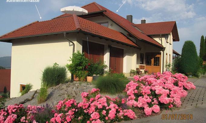 Espasingen Apartment | Apartment 'Bodenseeblick' with Lake View, Private Terrace and Wi-Fi