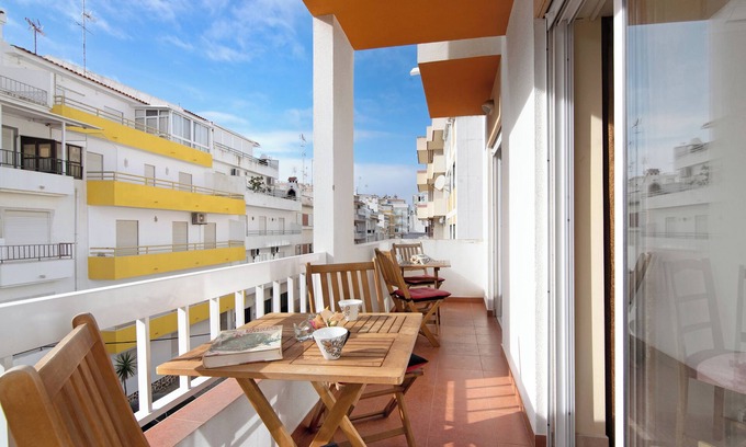 Vila Real Santo Antonio Apartment | Discover Beija Flor Apartment: Ocean View & Private Balcony