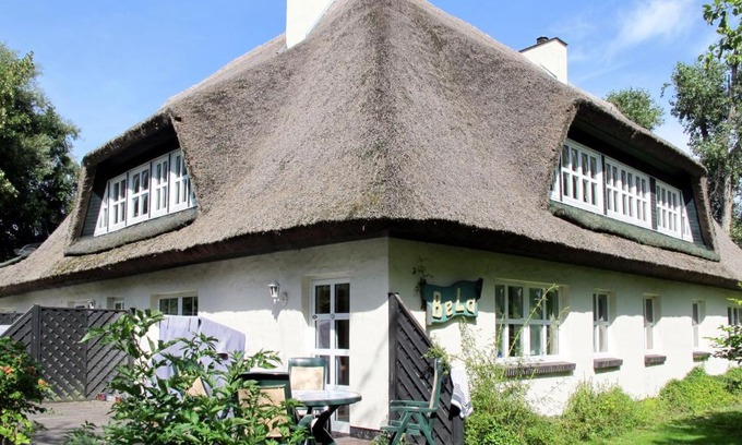 Altenkirchen Apartment | Pet-Friendly Apartment Bela 3 with Cozy Fireplace