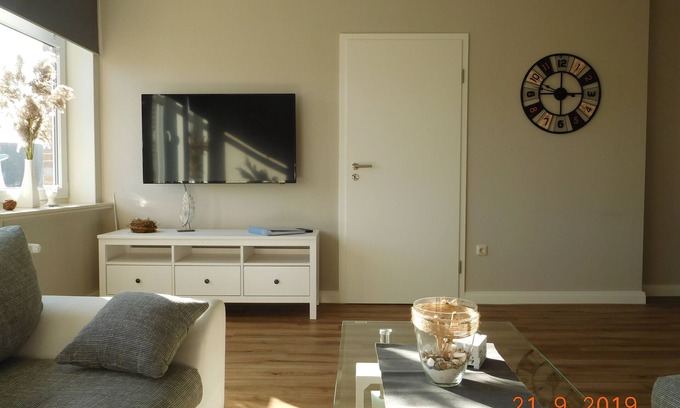 Eddelak Apartment | Guest Rated 9.8: Apartment "Between Marsch & Geest" with Kitchen