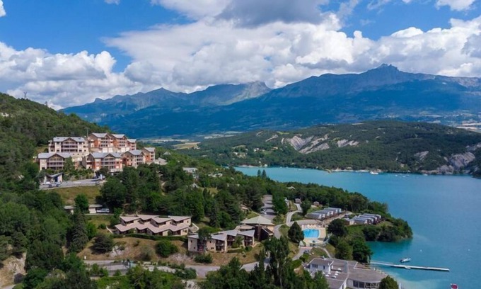 Chorges Apartment | Enjoy Lake Views in 4-Room Apartment at L'Ecrin du Lac