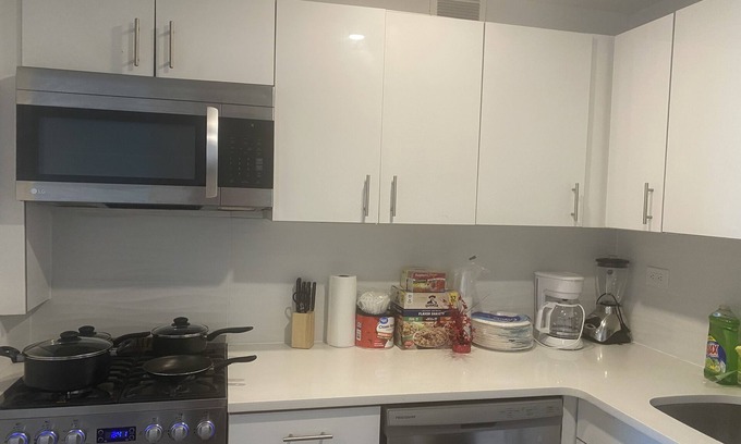 Atlantic Beach Condo | Beachside Apartment with Kitchen & Family-Friendly Amenities