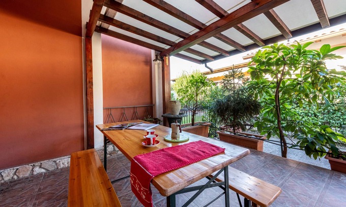 Pieve Vecchia Apartment | Apartment 'Casa Di Anita' with Shared Terrace