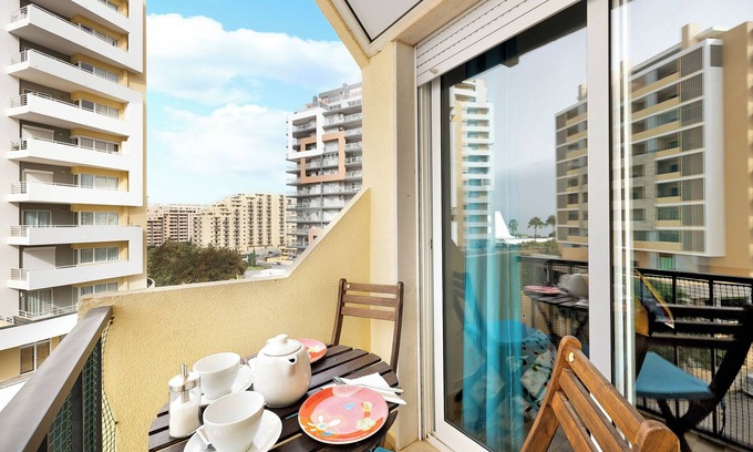 Praia da Rocha Apartment | Beachfront Apartment "Casa Azul" with Balcony & Wi-Fi