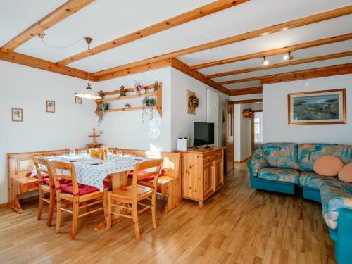 Campestrin Apartment | Family-Friendly Apartment Casa Bucci with Hot Tub Amenities