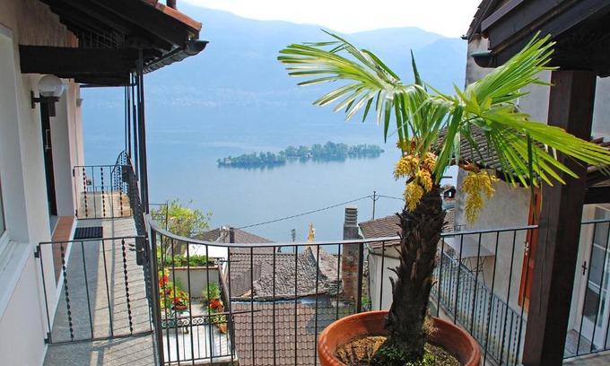 Ronco sopra Ascona Apartment | Family-Friendly Retreat at Apartment Casa Schalom-2